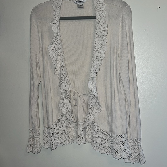 Vintage Cream Crocheted Lace Trim Tie Front Cardigan - Picture 3 of 8